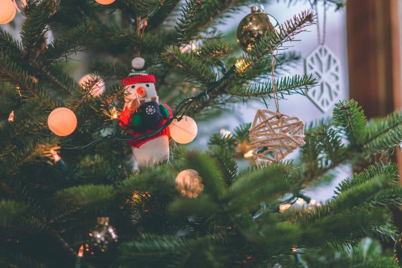 The Best Prelit Christmas Trees: A Review of Top Picks for 2023